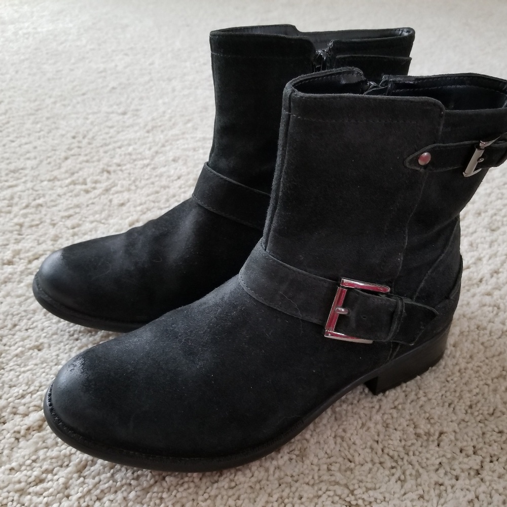 Clarks Black Leather like new sz8